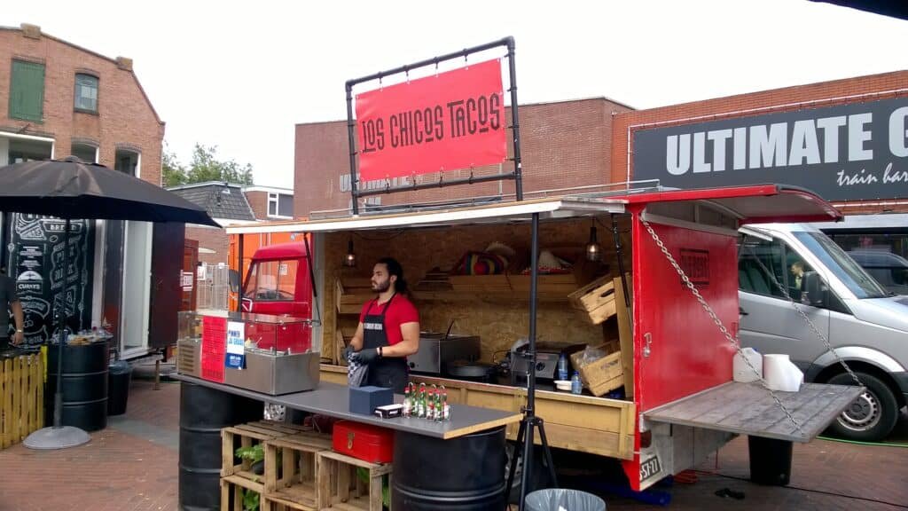 Food at Festivals: A Delicious Experience Beyond the Music