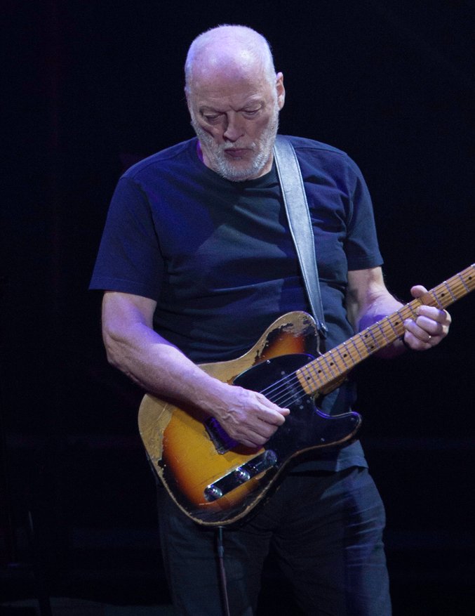 David Gilmour – The Master of Atmosphere and Emotion