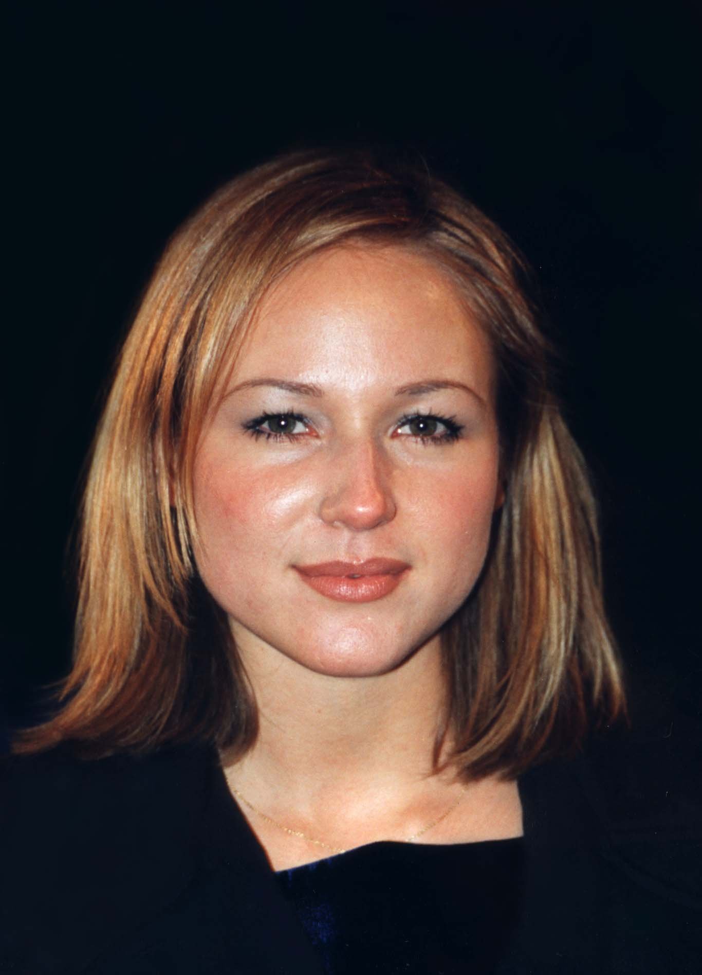 Jewel: From the Streets of San Diego to Stardom