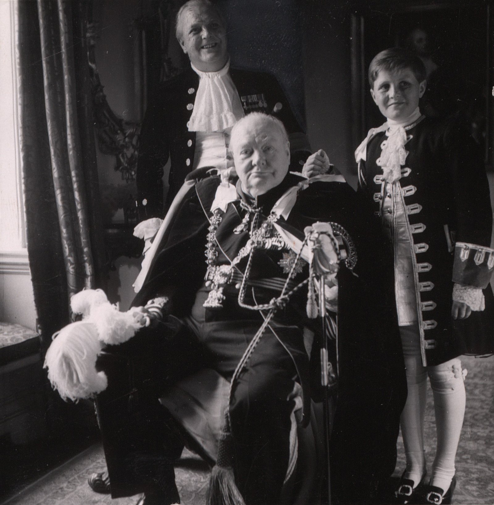 Winston Churchill: The Pen Behind the Prime Minister