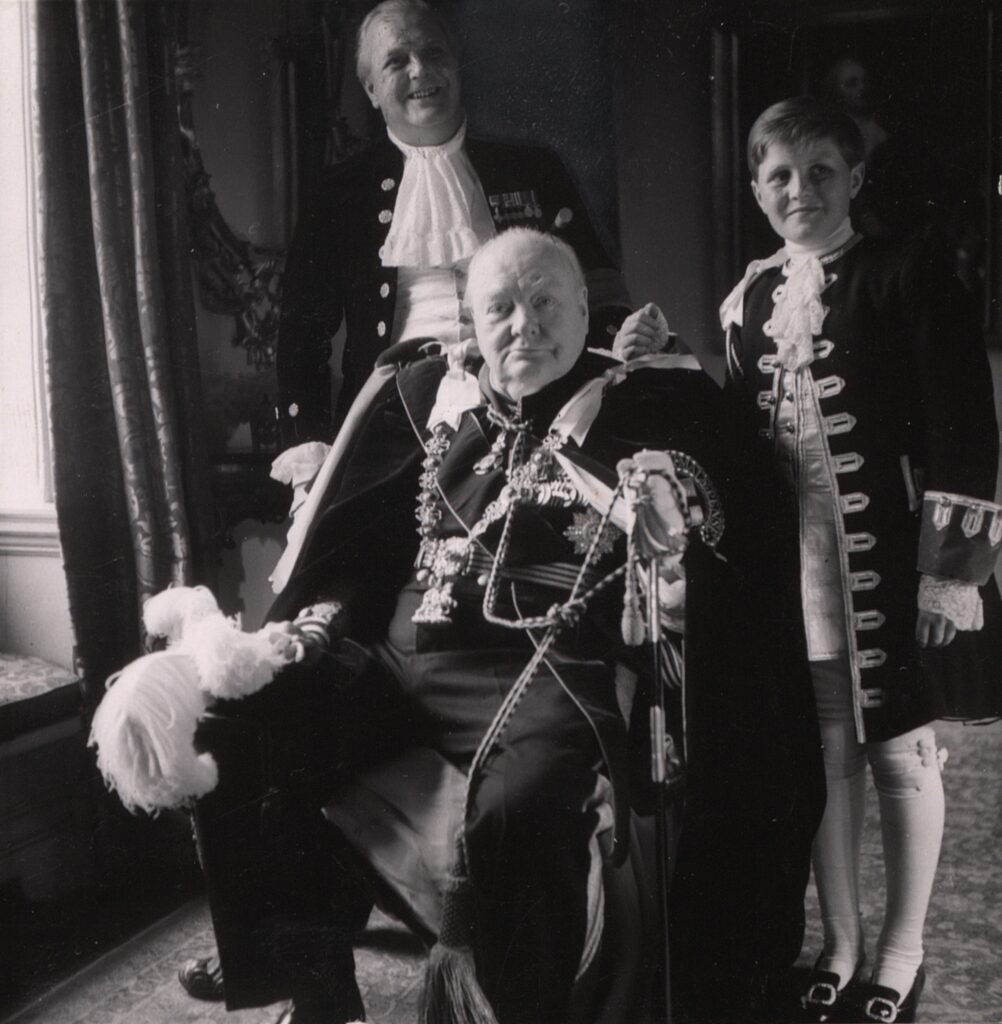 10 Famous Politicians Who Were Also Great Writers—From Churchill to Obama