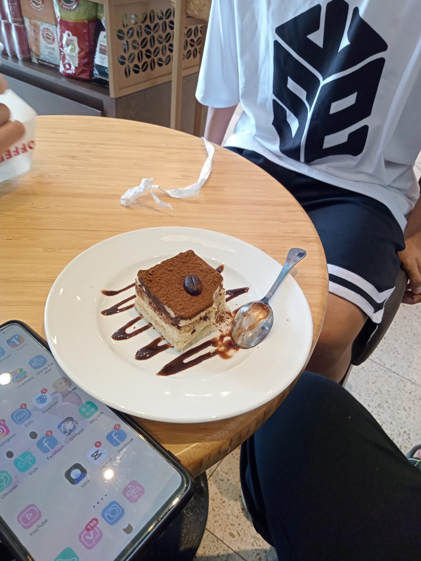 Vietnamese Coffee Tiramisu (Vietnam x Italy 🇻🇳🇮🇹)