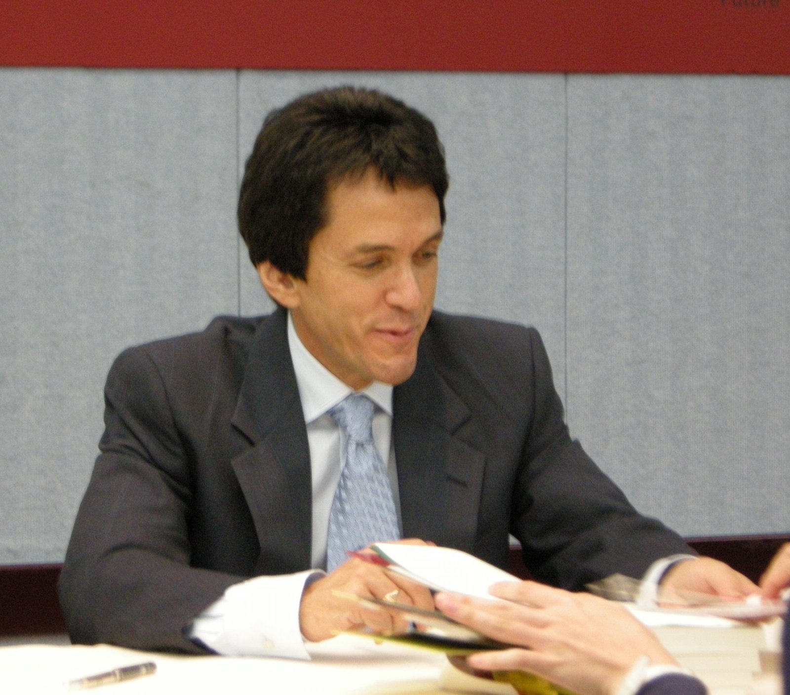 20. Mitch Albom (image credits: wikimedia)