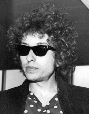 Tangled Up in Blue (1975) – Dylan’s Storytelling Masterpiece (image credits: wikimedia)