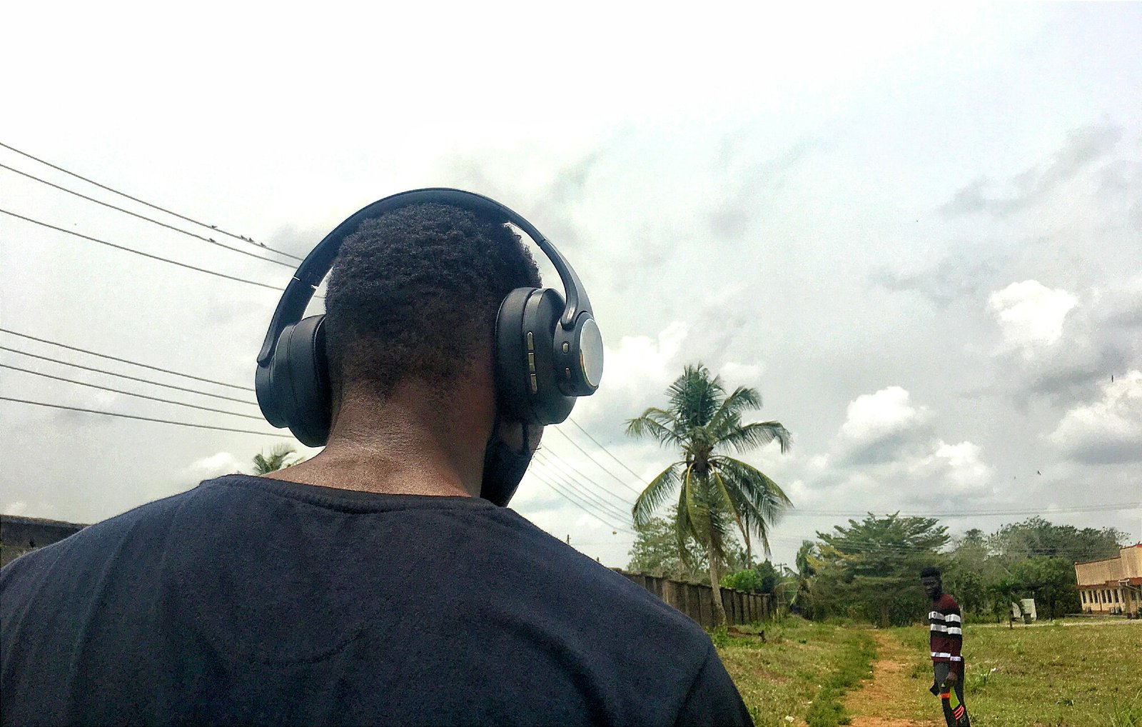🧠 How Music Positively Affects Mental Health (image credits: wikimedia)