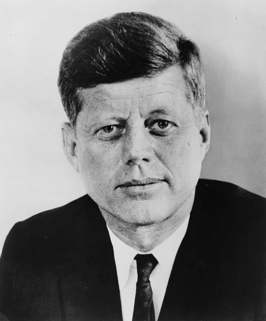 2. John F. Kennedy: The Hidden Health Struggles (image credits: pixabay)