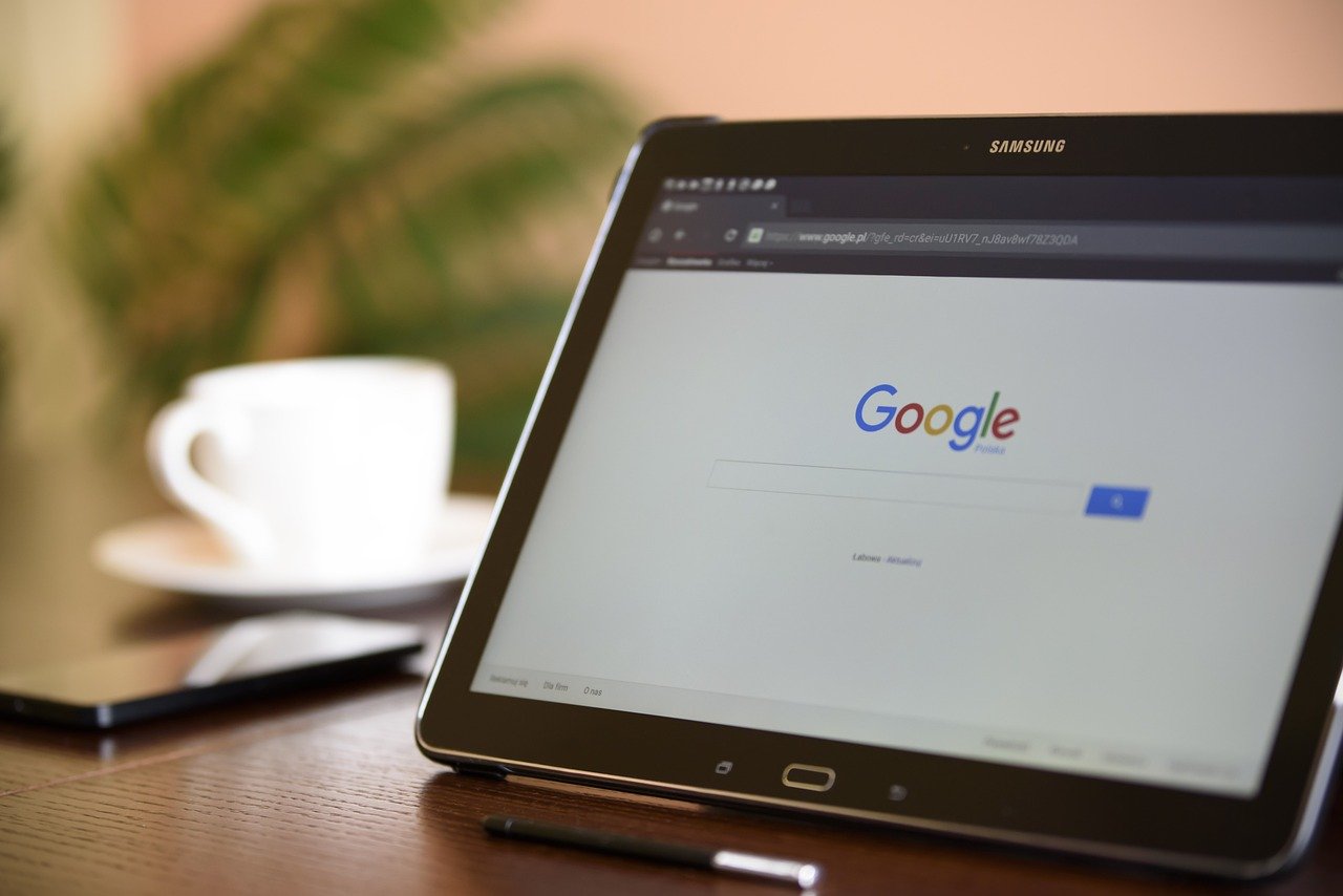 Google: Redefining the Art of Searching (image credits: pixabay)