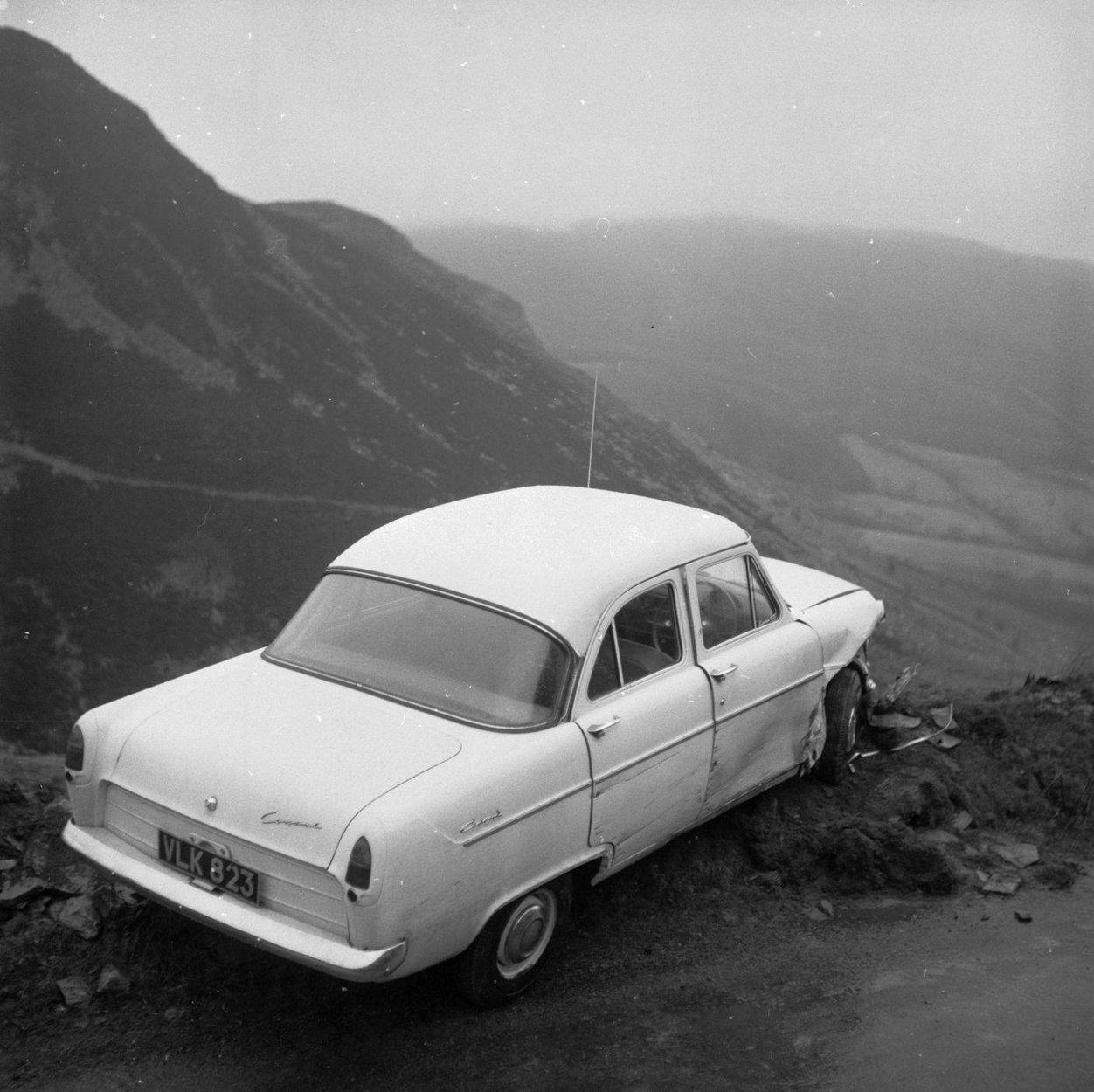 10. The Twin Tragedies of the Distant Cars (image credits: wikimedia)