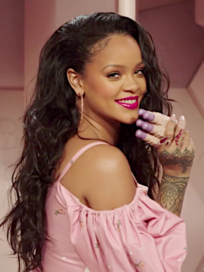 Rihanna: From Barbados to Global Superstar (image credits: wikimedia)