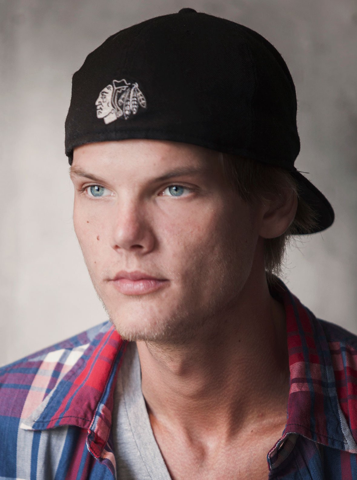 Avicii: The Superstar DJ Who Struggled with Fame (image credits: wikimedia)