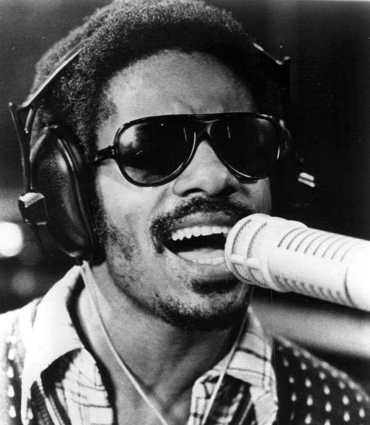 Stevie Wonder – Over 300 Songs and a Legendary Career (image credits: wikimedia)