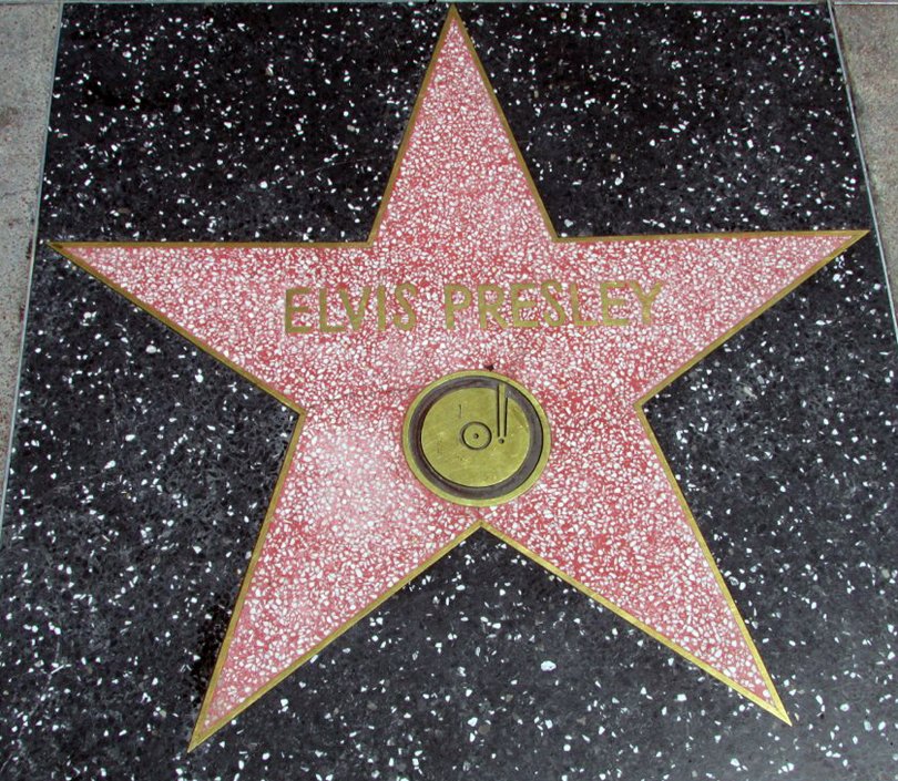Elvis Presley's Death (1977) Shocks the World (image credits: wikimedia)