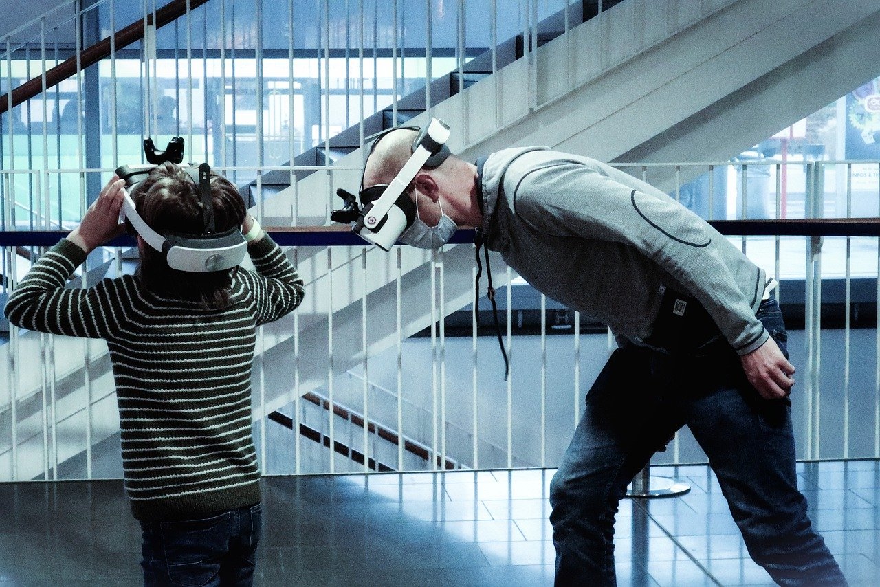 Portable & Lightweight VR Headsets (image credits: pixabay)