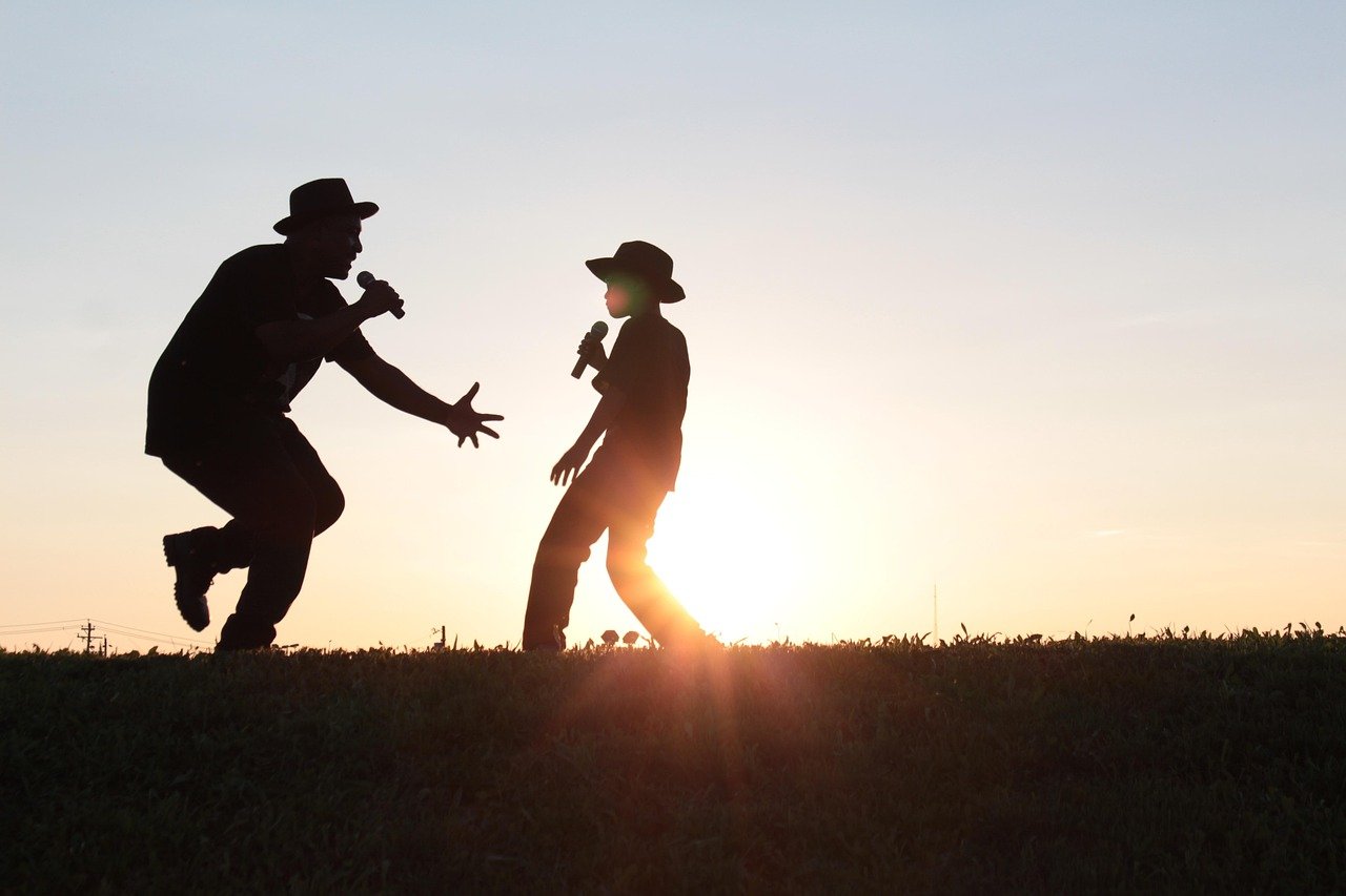 Creates a Sense of Connection and Reduces Loneliness (image credits: pixabay)