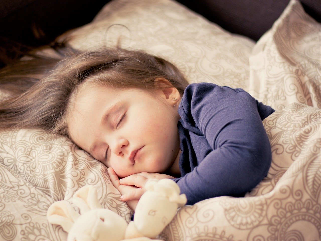 Creating a Sleep-Inducing Environment (image credits: pixabay)