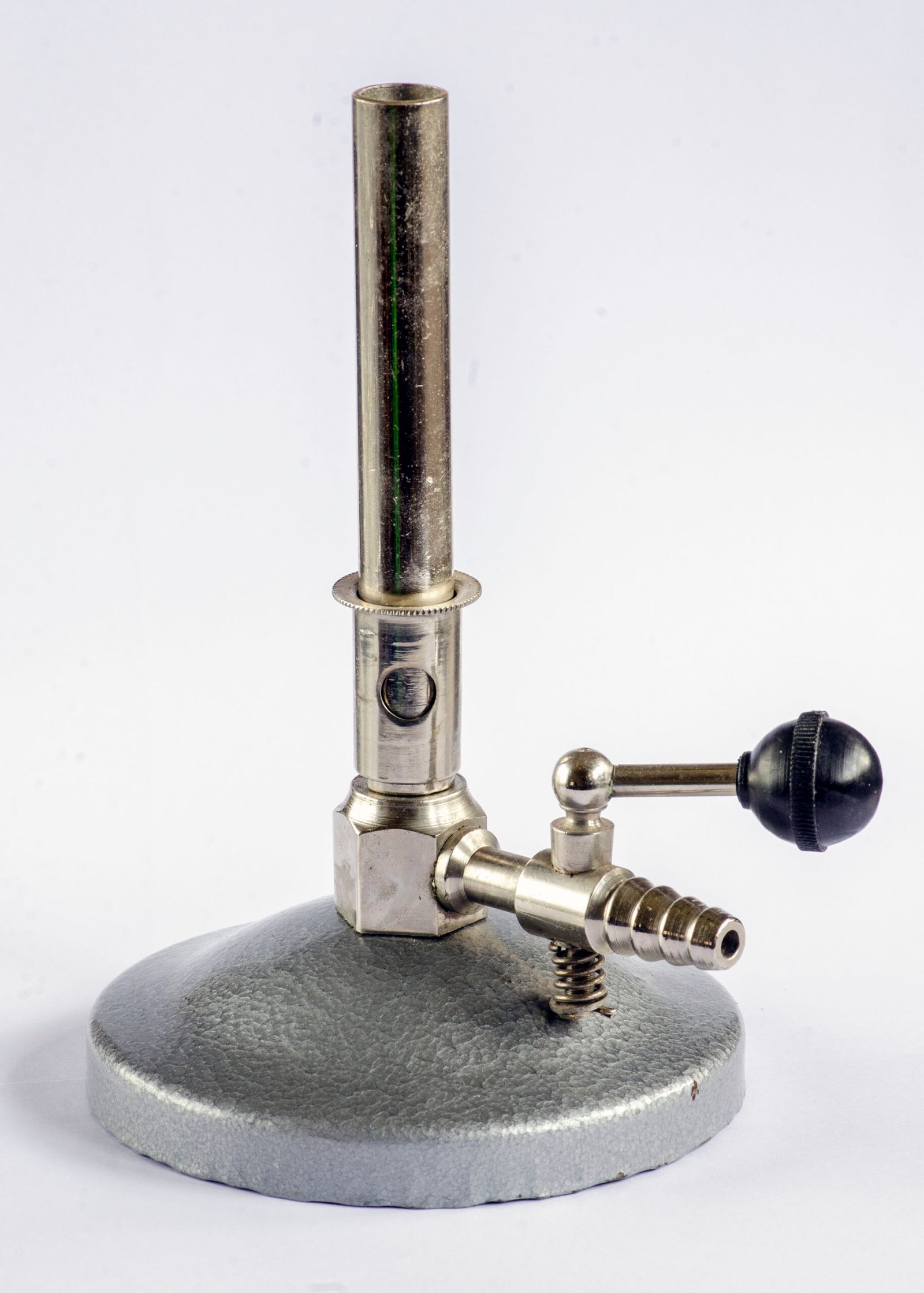 Bunsen Burner (image credits: wikimedia)