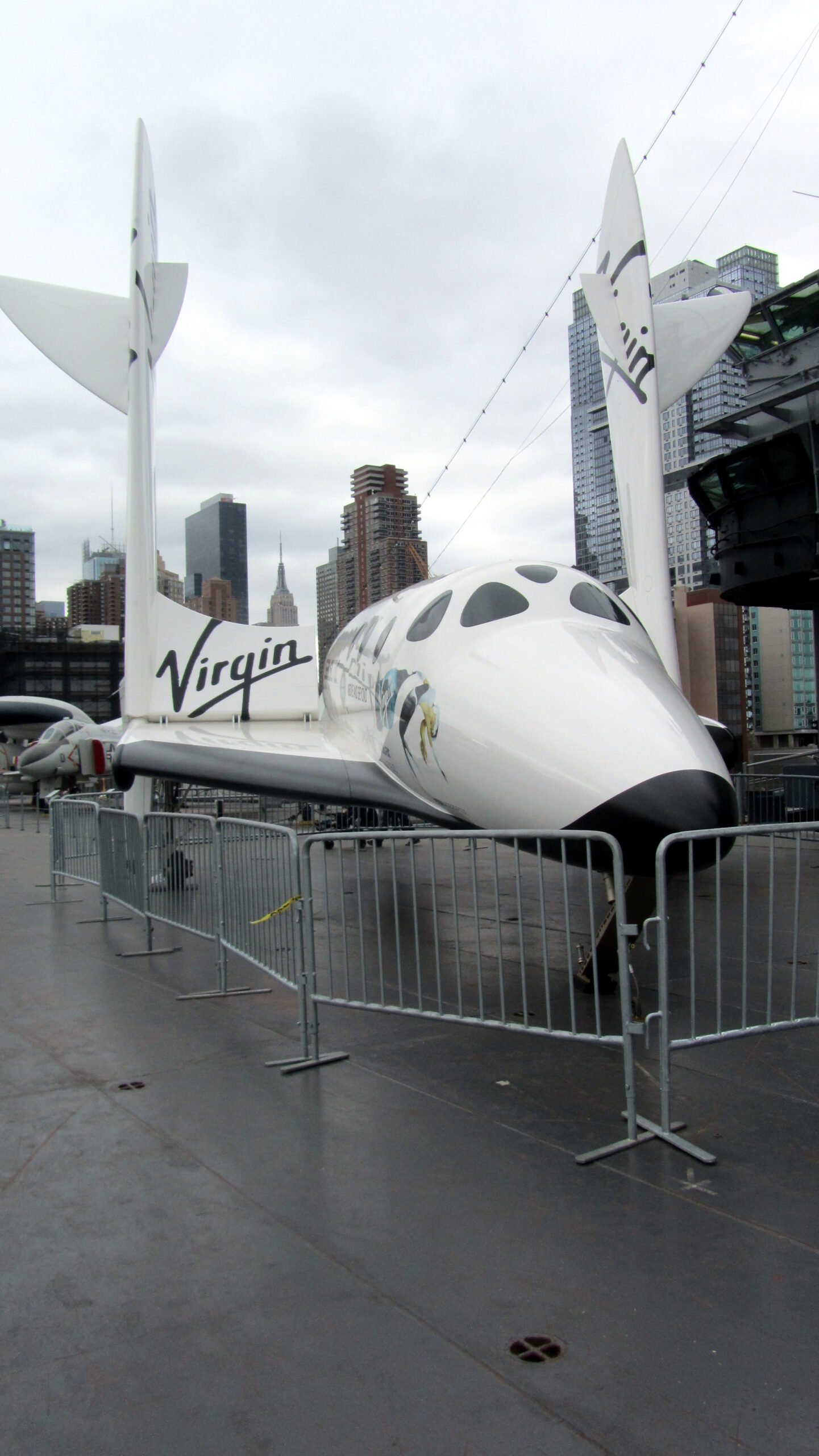 Virgin Galactic's SpaceShipTwo (image credits: wikimedia)