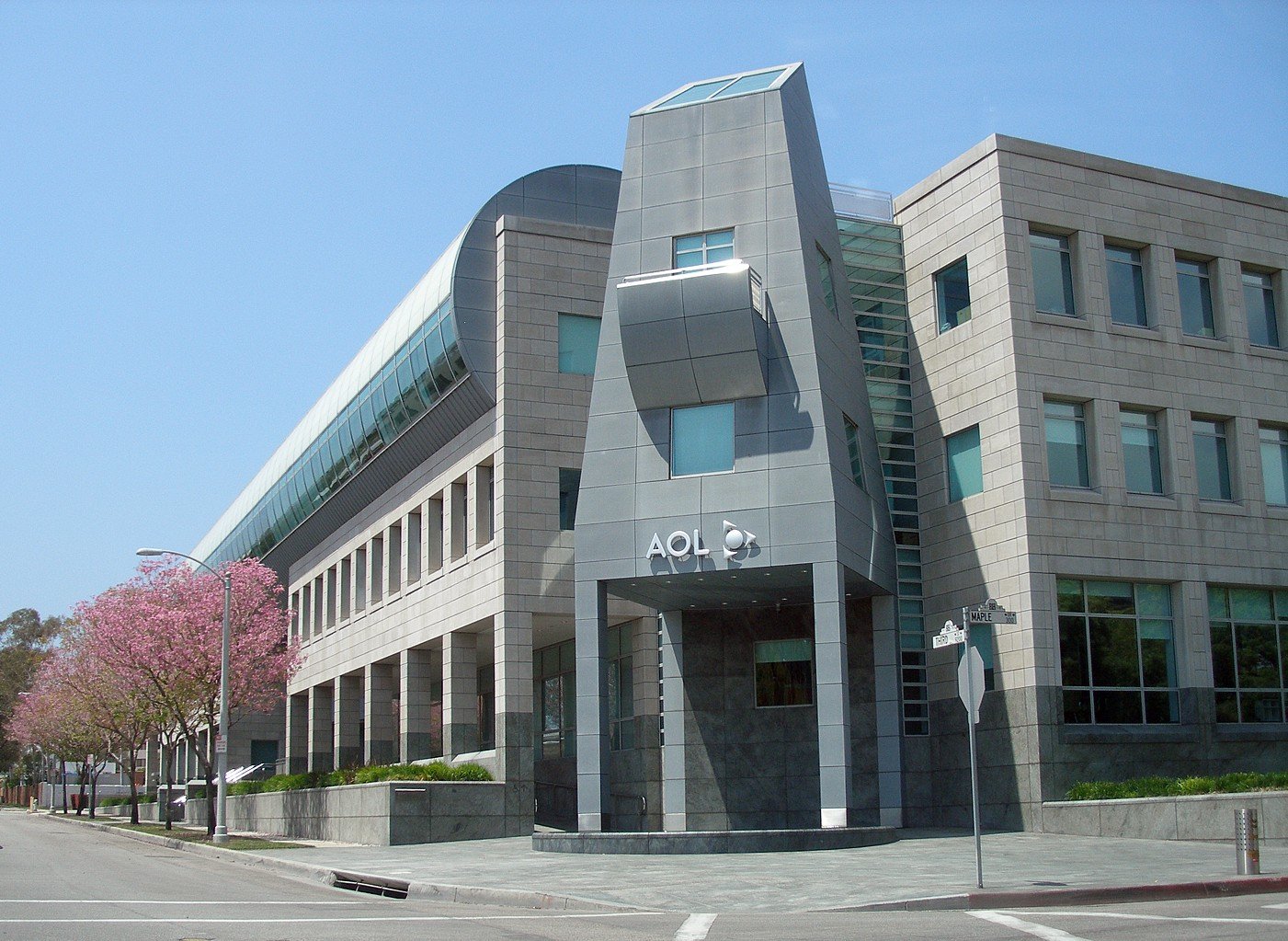 The AOL-Time Warner Merger – A $200 Billion Nightmare (image credits: wikimedia)