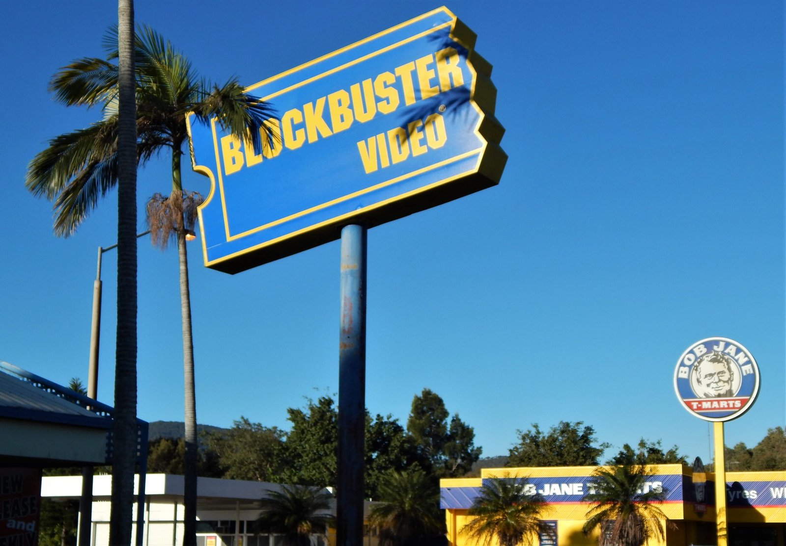 Blockbuster Rejecting Netflix – A Billion-Dollar Missed Opportunity (image credits: wikimedia)