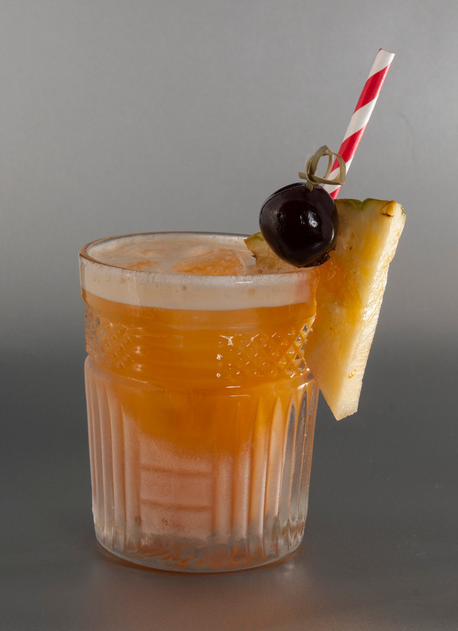 Clarified Cocktails (image credits: wikimedia)