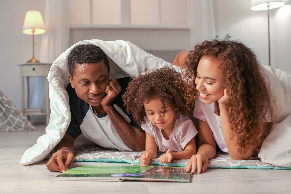 Screen-Free Time for Kids & Families (image credits: stocksnap)