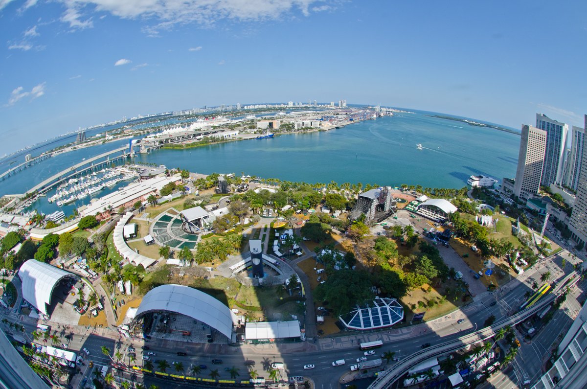 "Ultra Music Festival 2025: What to Expect from the Biggest Electronic Dance Party of the Year"