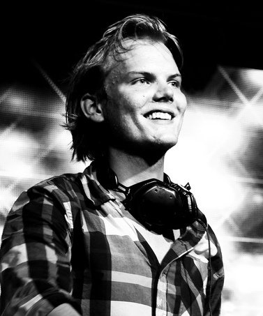Avicii – The Pioneer of Melodic House and EDM Mainstream Success (image credits: wikimedia)
