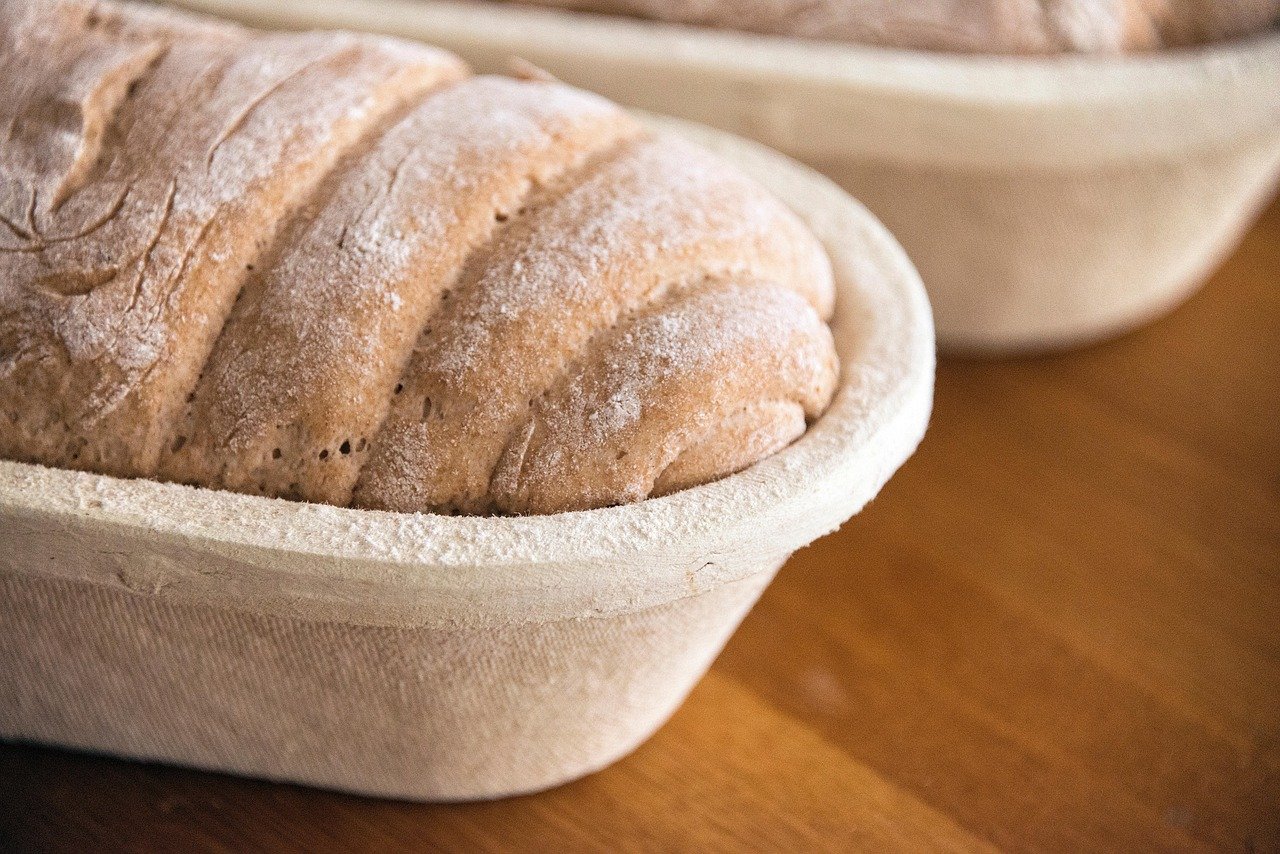 White Bread & Refined Carbs 🍞 (image credits: pixabay)
