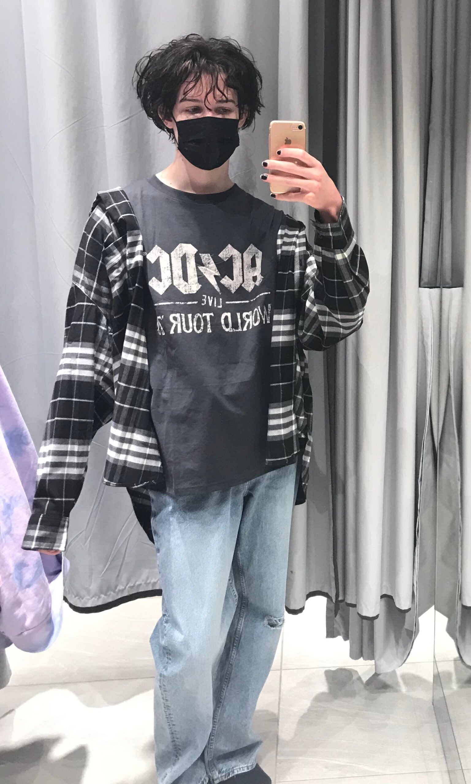 Grunge and Flannel Shirts (image credits: wikimedia)