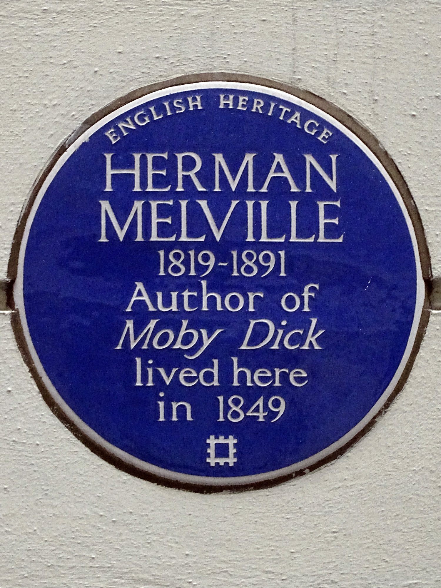 🔟 Moby-Dick – Herman Melville 🐋📖 (image credits: wikimedia)