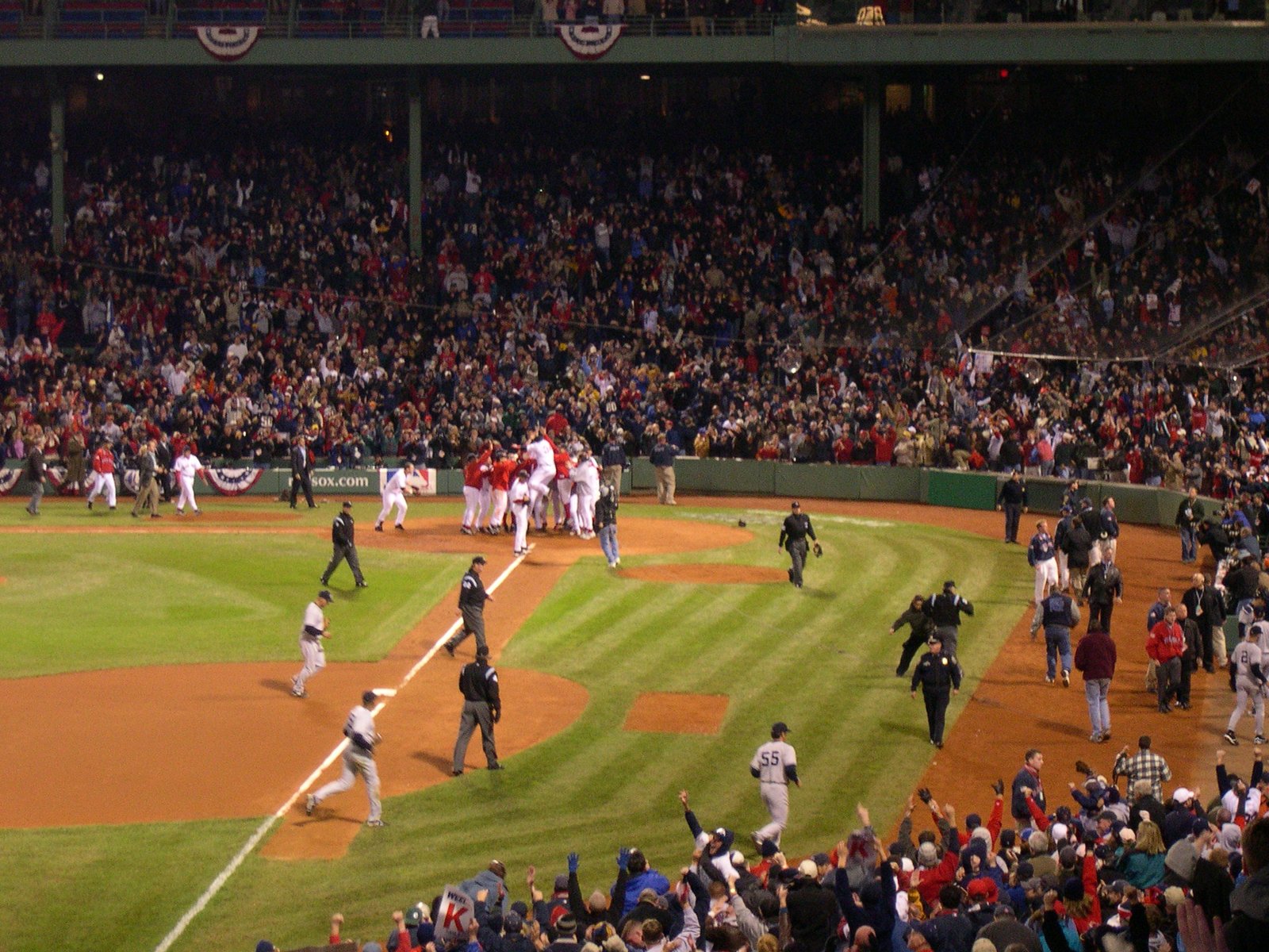 The 2004 Boston Red Sox Comeback (image credits: wikimedia)