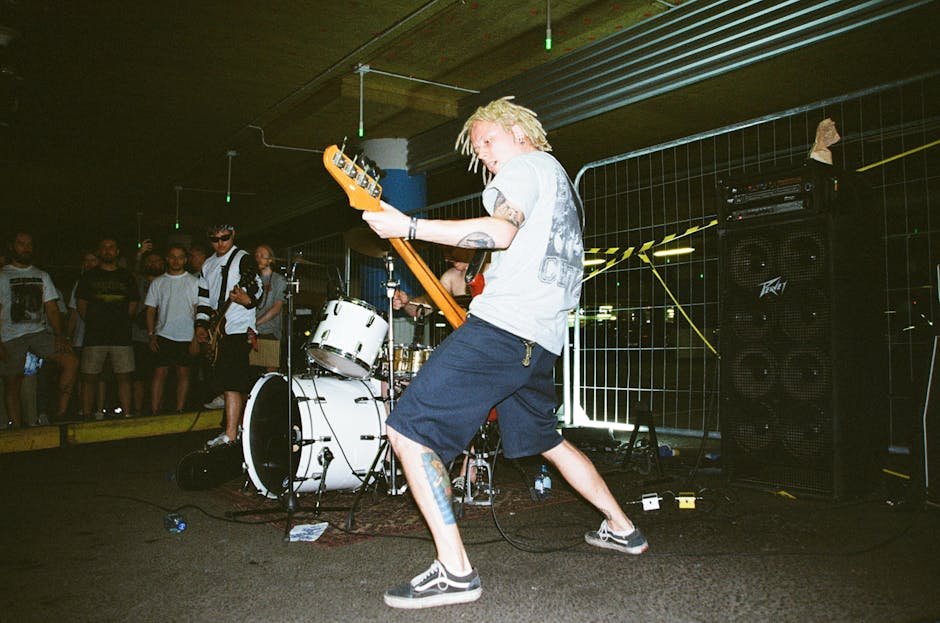 6️⃣ Punk Rock 🤘 (1970s-80s → Resurged in the 2000s & 2020s) (image credits: pexels)