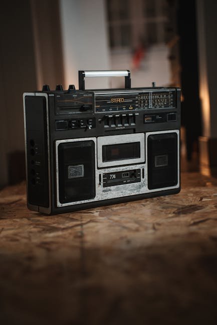 8️⃣ Synthwave / 80s Synthpop 🎹 (1980s → Resurged in the 2010s & 2020s) (image credits: pexels)