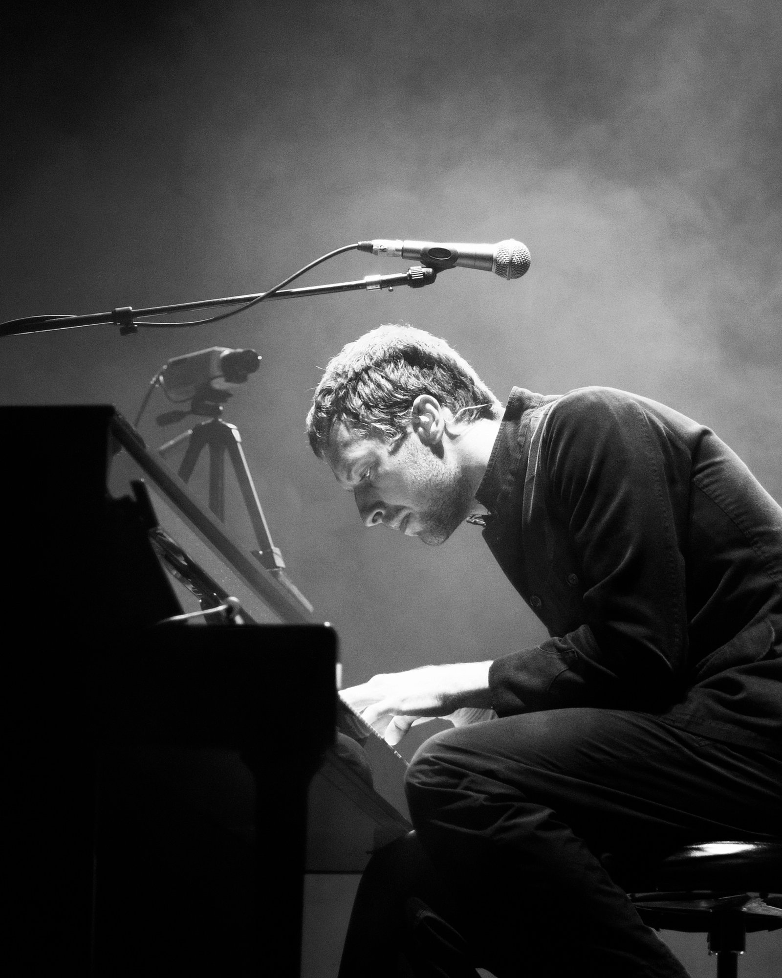 Chris Martin's Solo Performances and Side Projects (image credits: wikimedia)