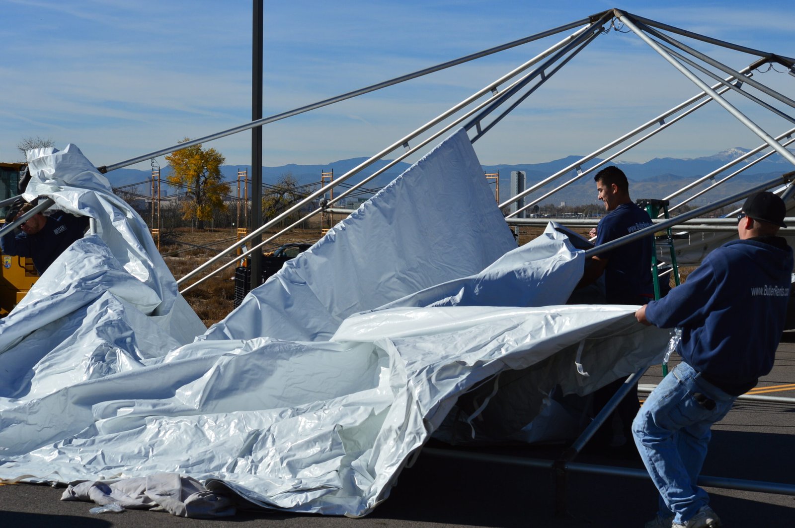 Easy Setup and Take Down (image credits: wikimedia)