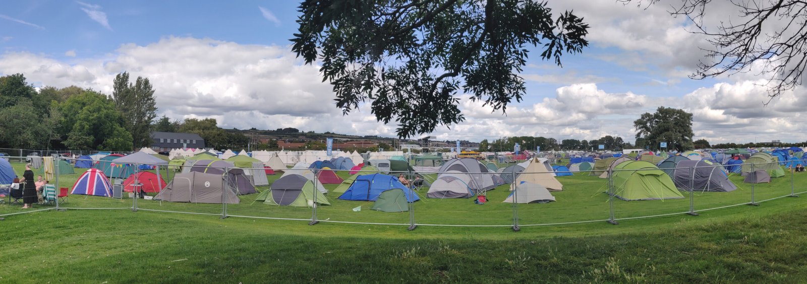 Choosing the Right Option for Your Festival Experience (image credits: wikimedia)