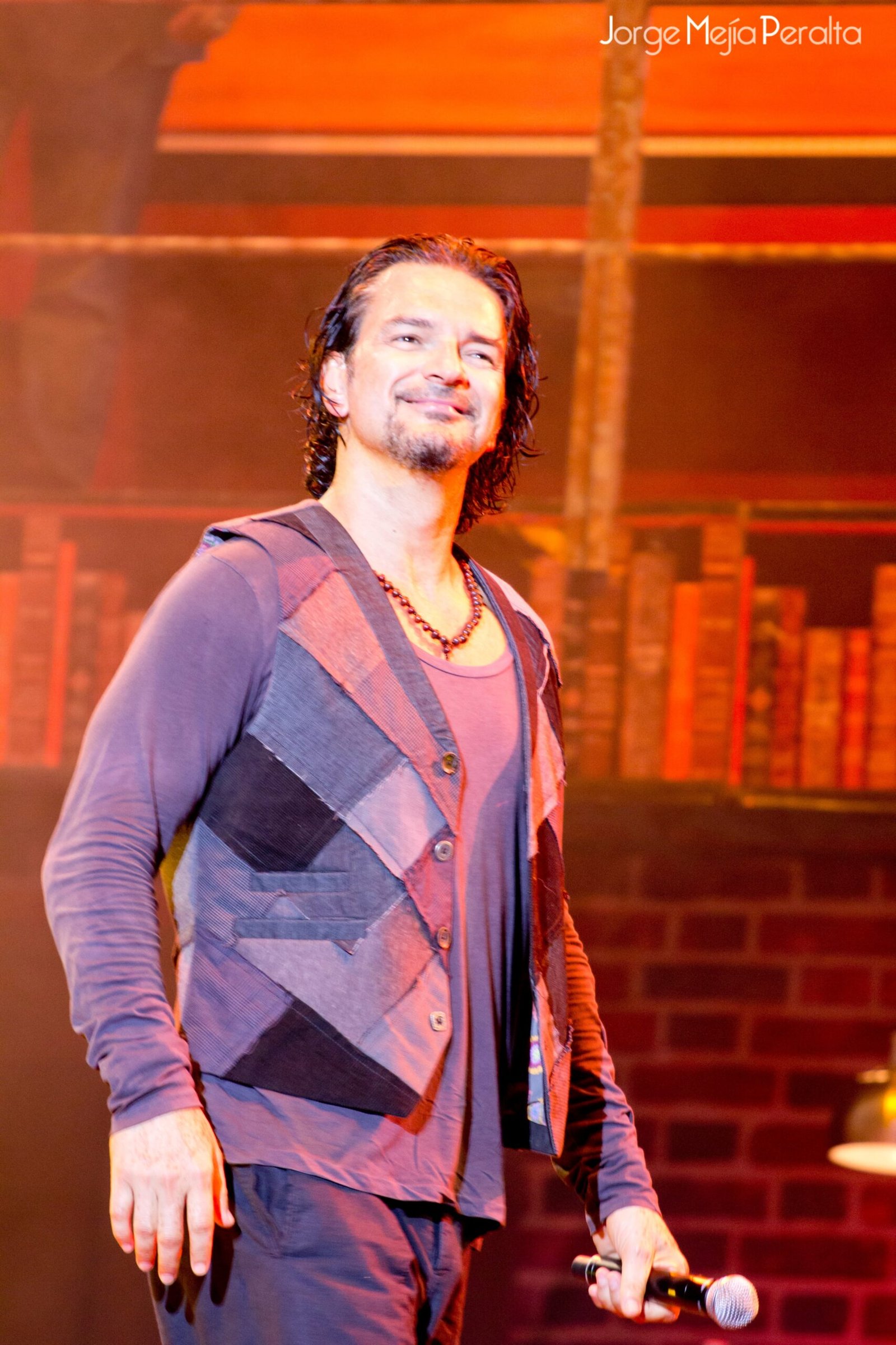 16. Ricardo Arjona: The Storyteller (image credits: wikimedia)