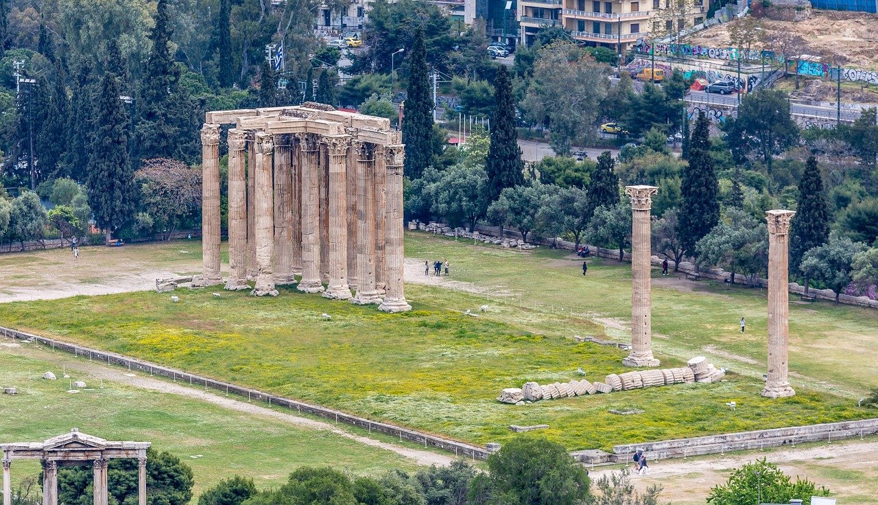 Decline in Civic Engagement: The Fall of Ancient Athens (404 BC) (image credits: pixabay)