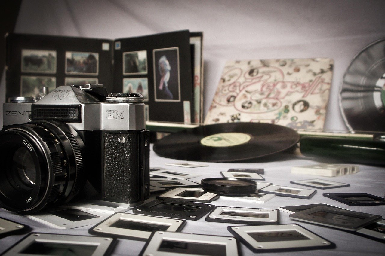 “Ramble On” – Led Zeppelin (The Lord of the Rings by J.R.R. Tolkien) (image credits: pixabay)