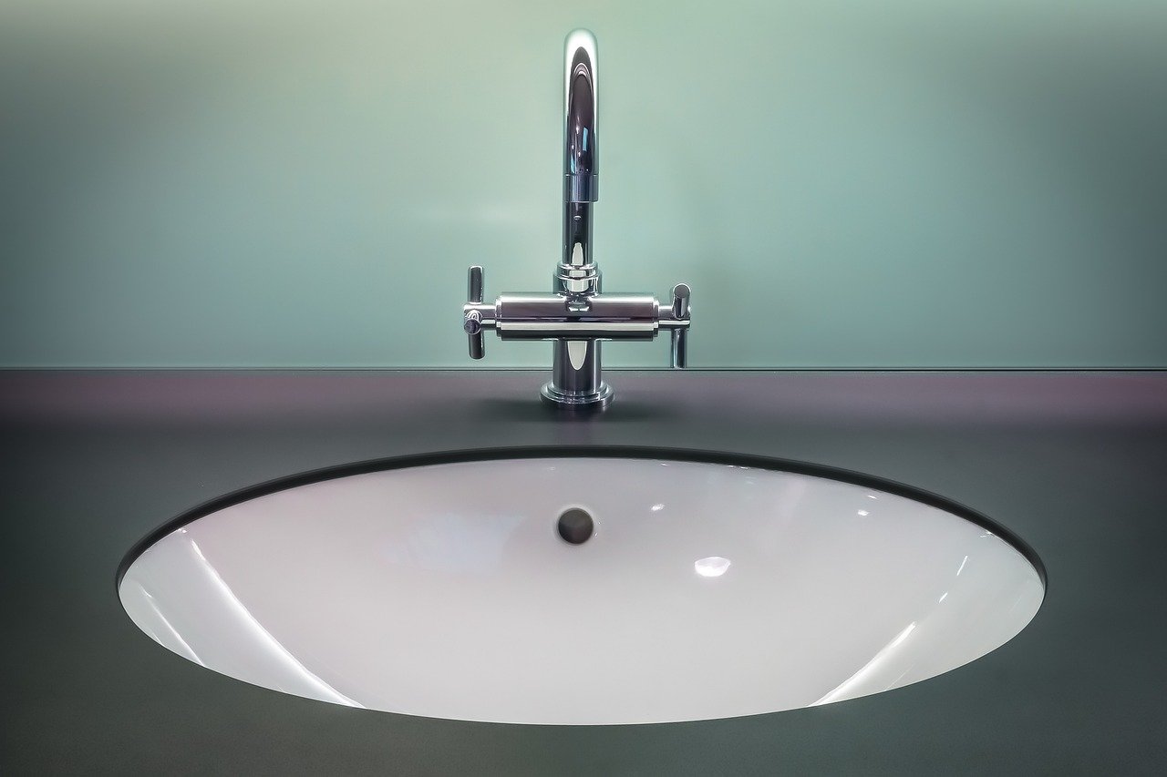 9. Using the Bathroom – 1.5 Years (image credits: pixabay)