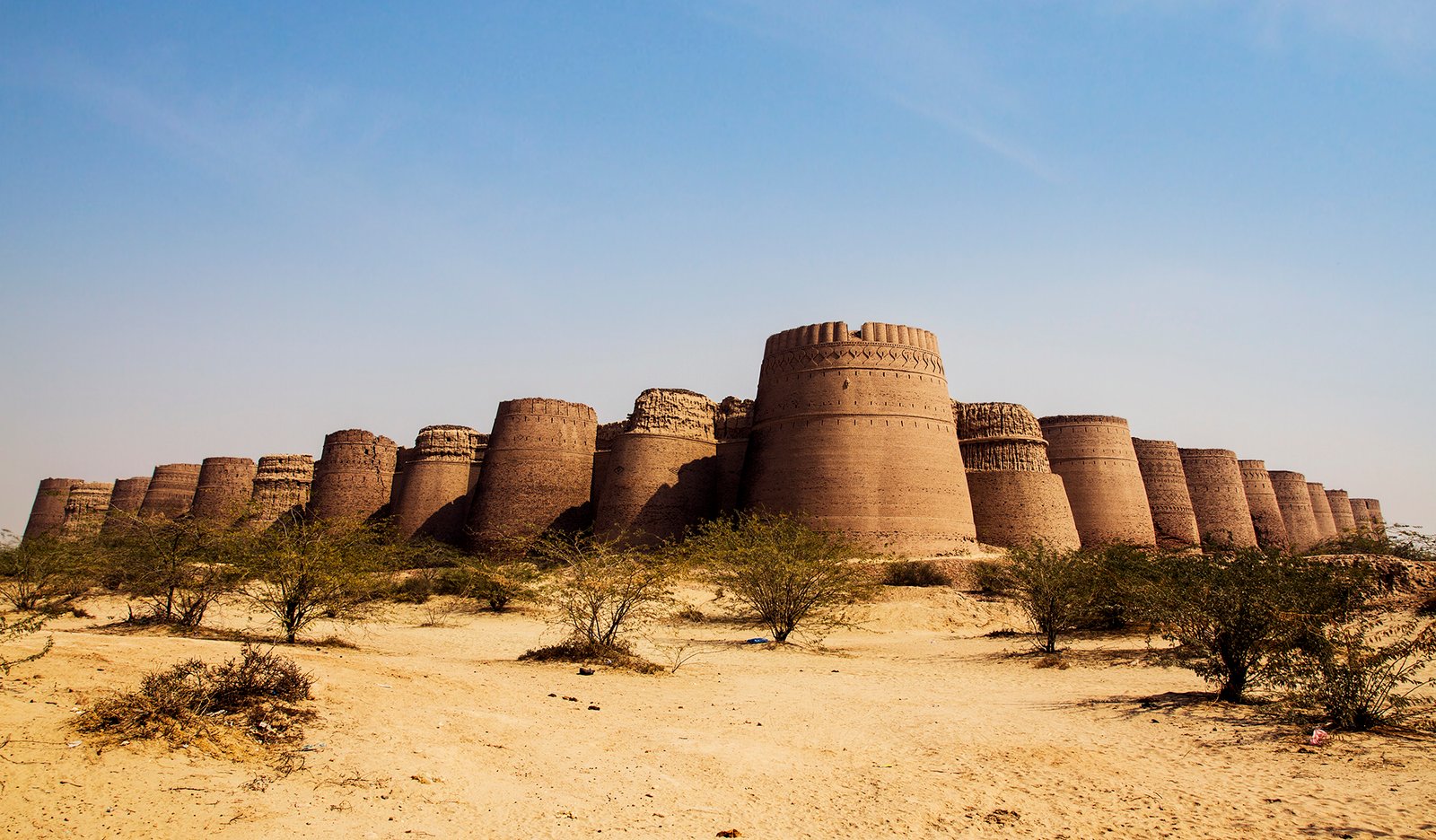 The Derawar Fort (Pakistan) (image credits: wikimedia)
