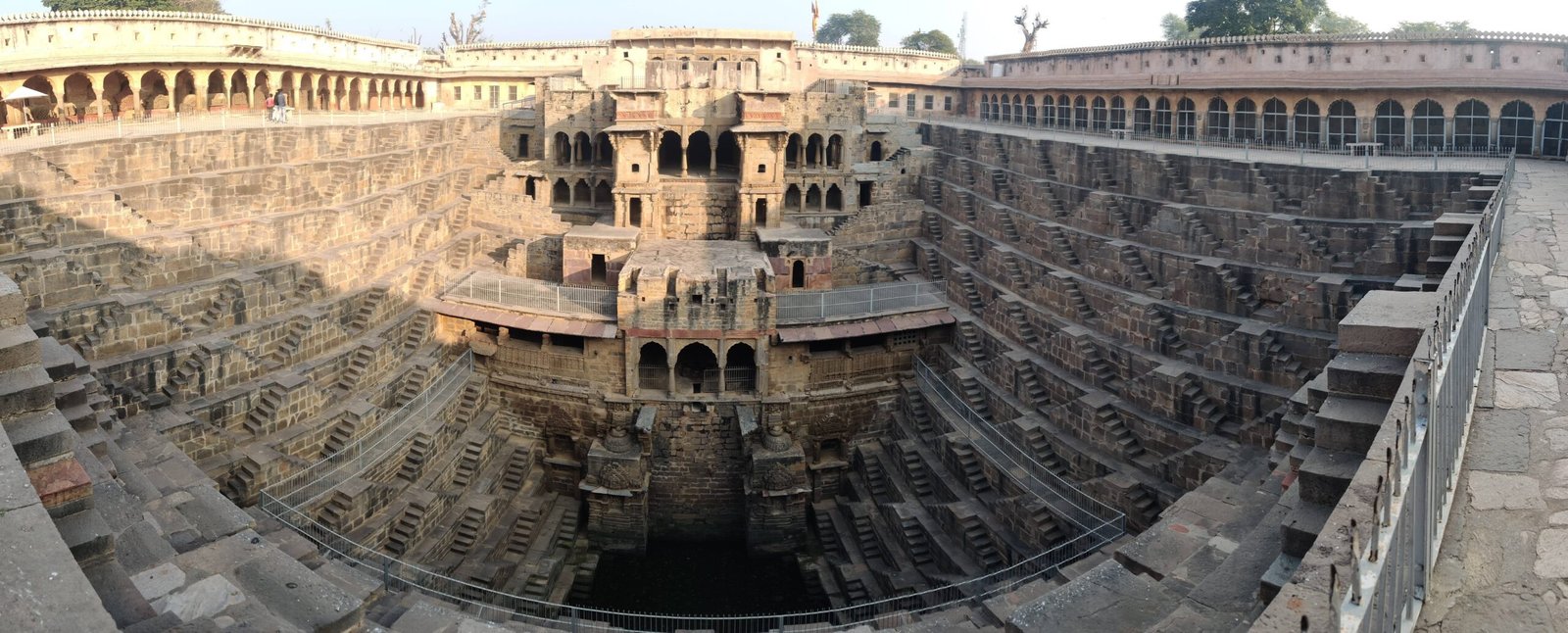 Chand Baori (India) (image credits: wikimedia)
