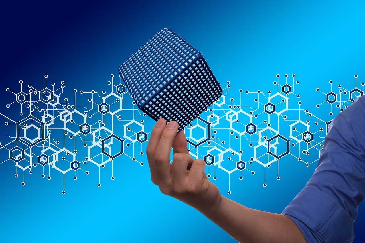 Blockchain & Fashion Authentication (image credits: pixabay)