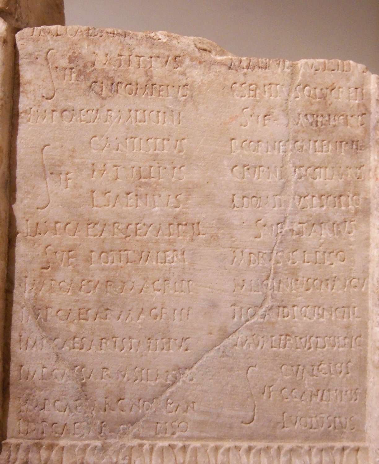 The Year 46 B.C. Was 445 Days Long (image credits: wikimedia)