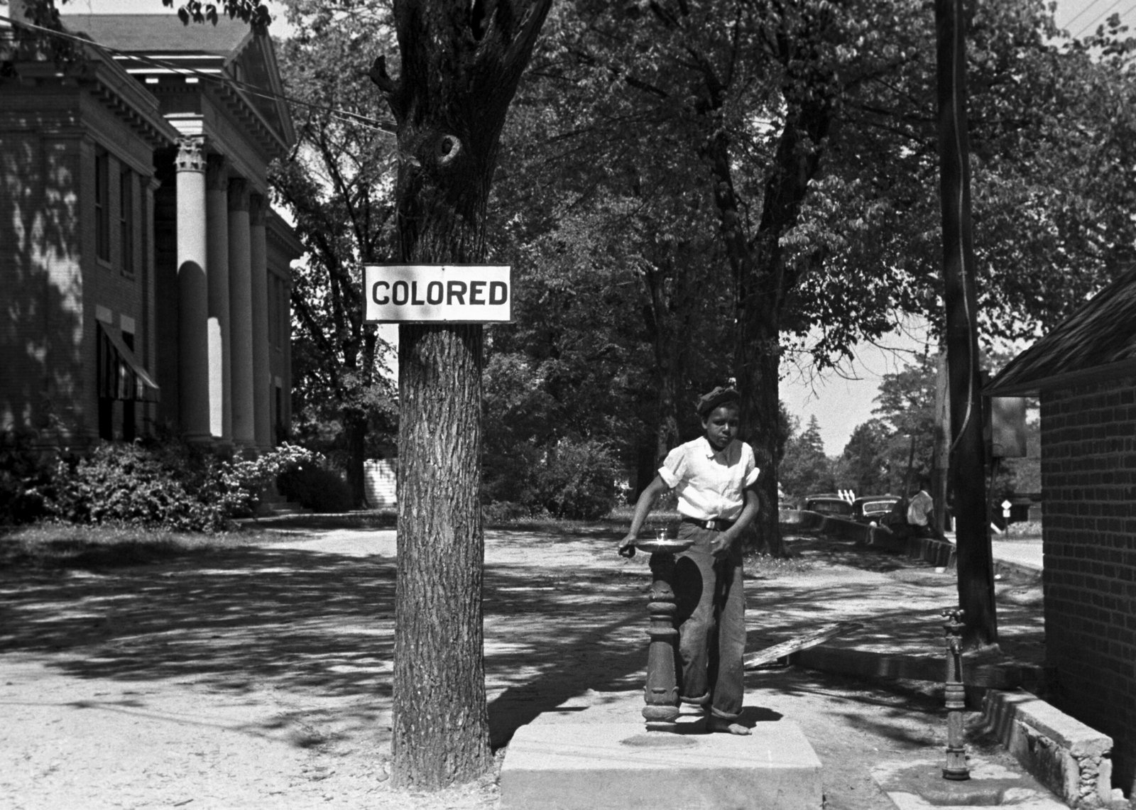 1896: Plessy v. Ferguson Legalizes Segregation (image credits: wikimedia)