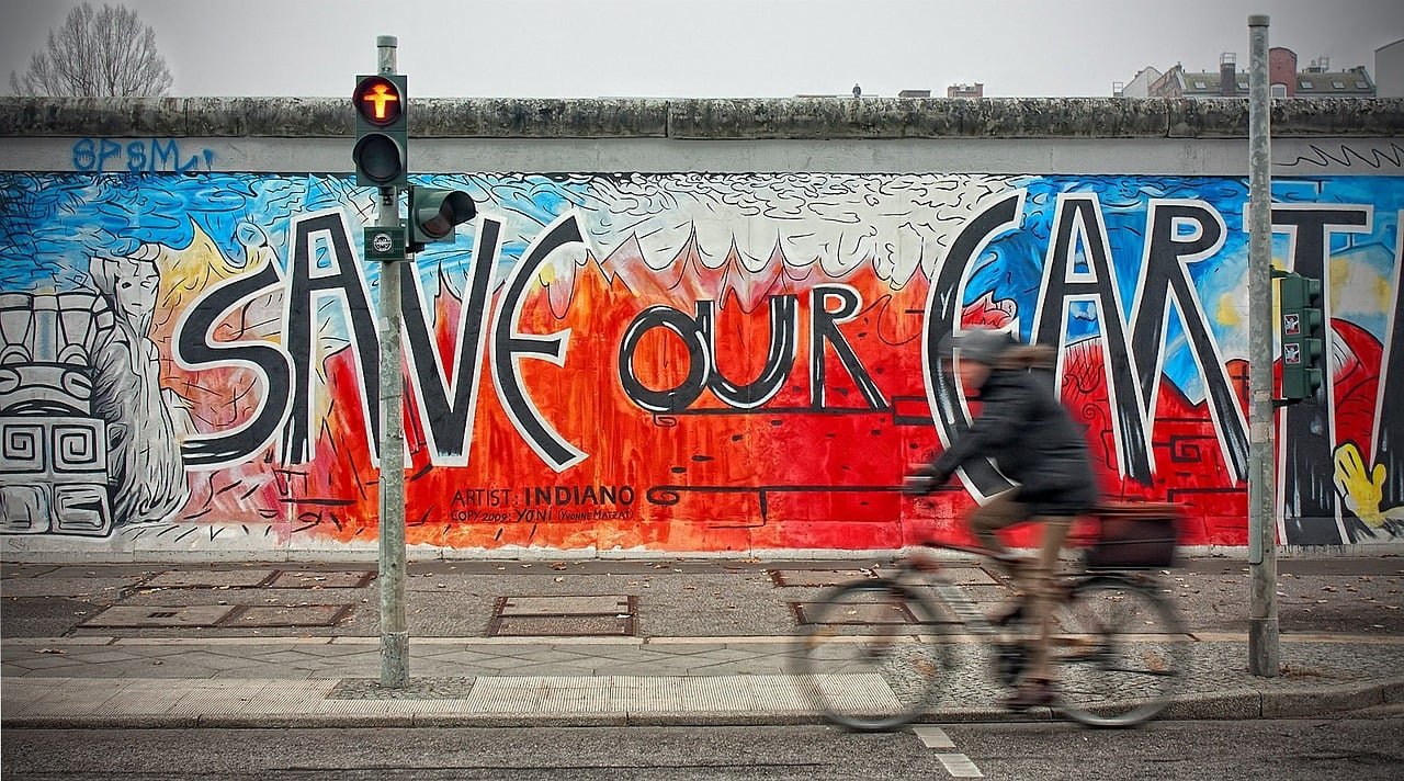 The Fall of the Berlin Wall (1989) (image credits: pixabay)