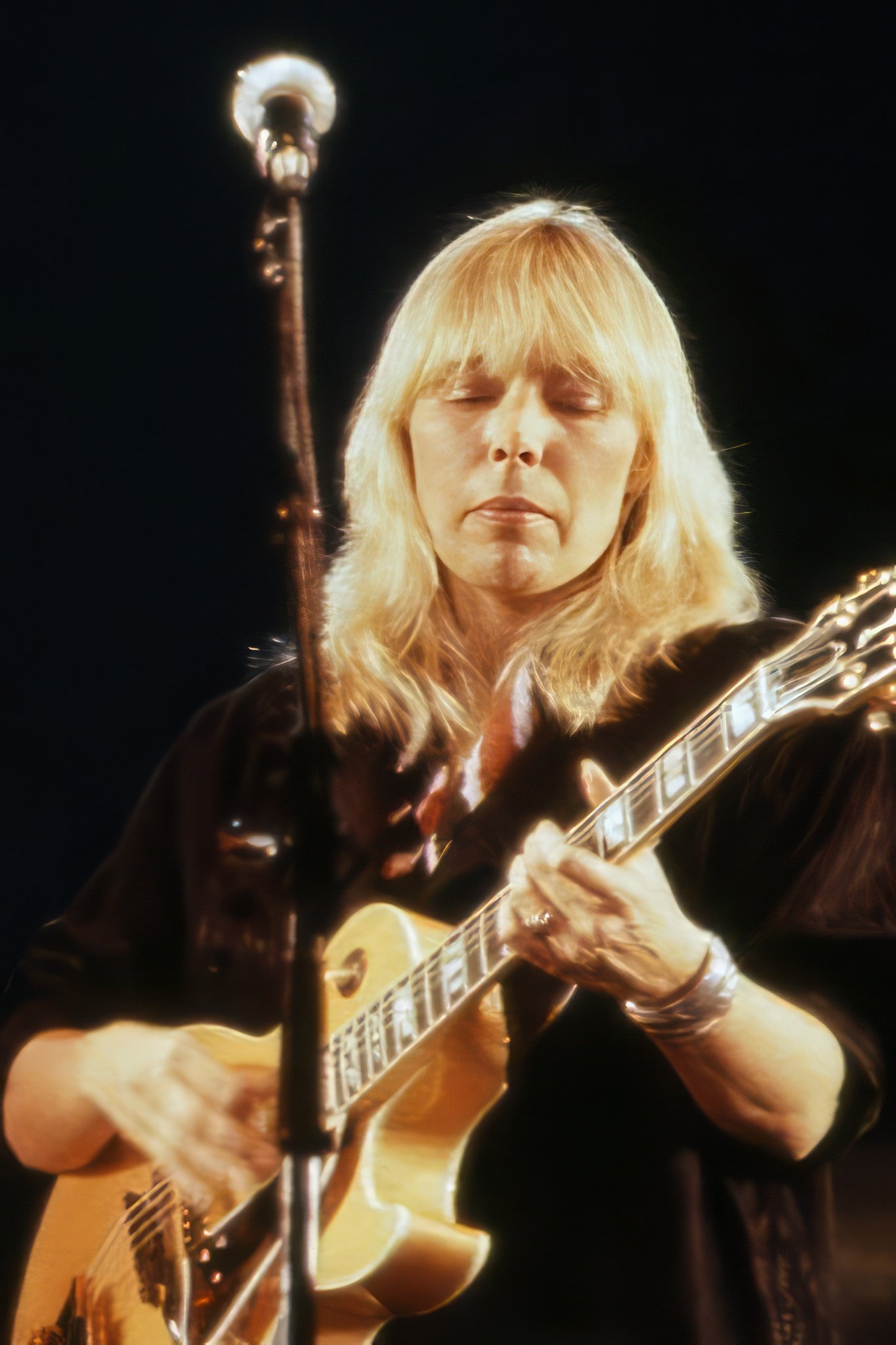 Joni Mitchell: Painting Her Own World (image credits: wikimedia)