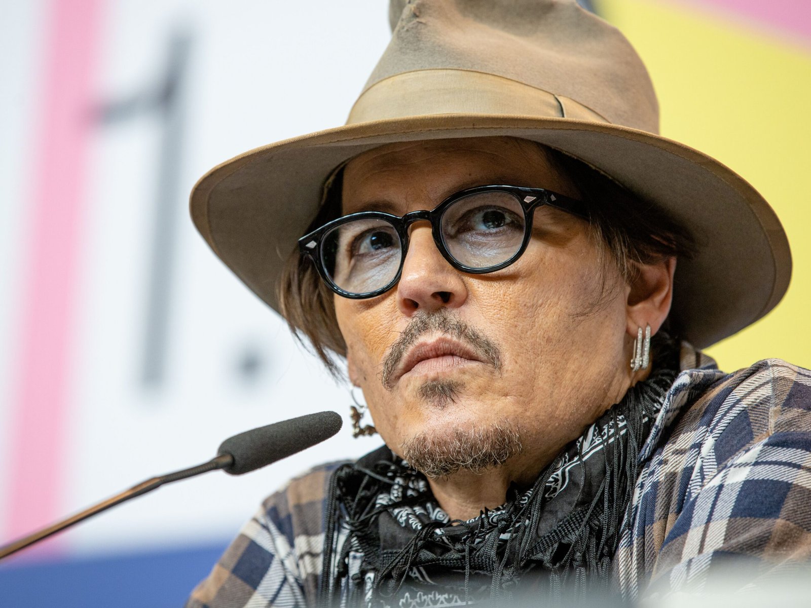 Johnny Depp: The Pirate Who Played Guitar (image credits: wikimedia)