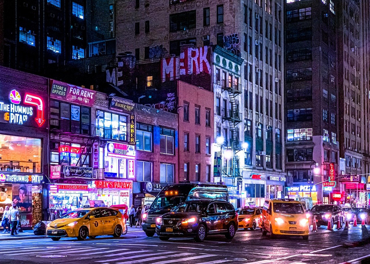 The Excitement of Broadway Debuts (image credits: pixabay)