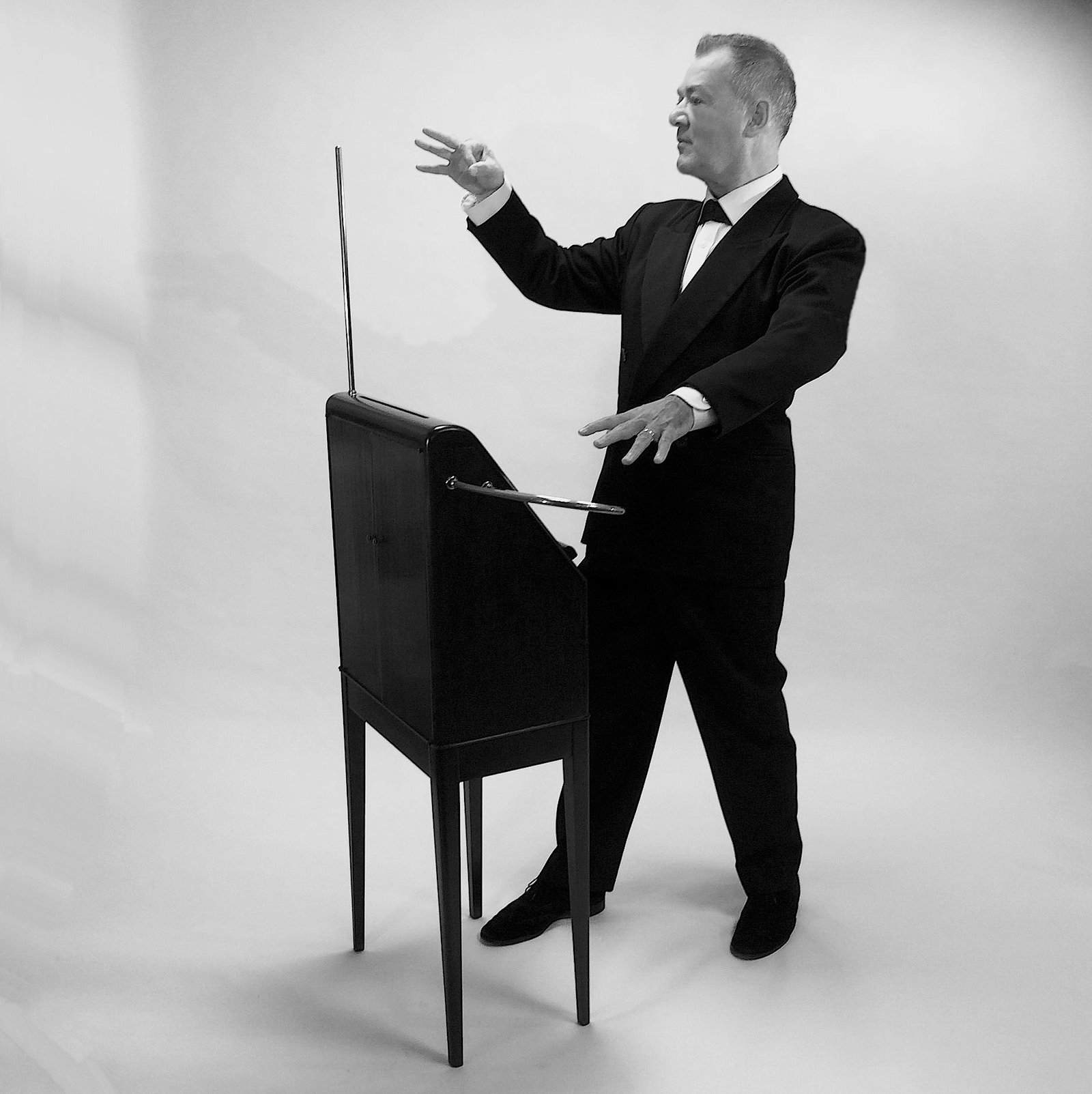 Theremin – “Good Vibrations” by The Beach Boys (image credits: wikimedia)